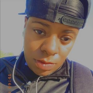 Meet your Posher, Yolanda